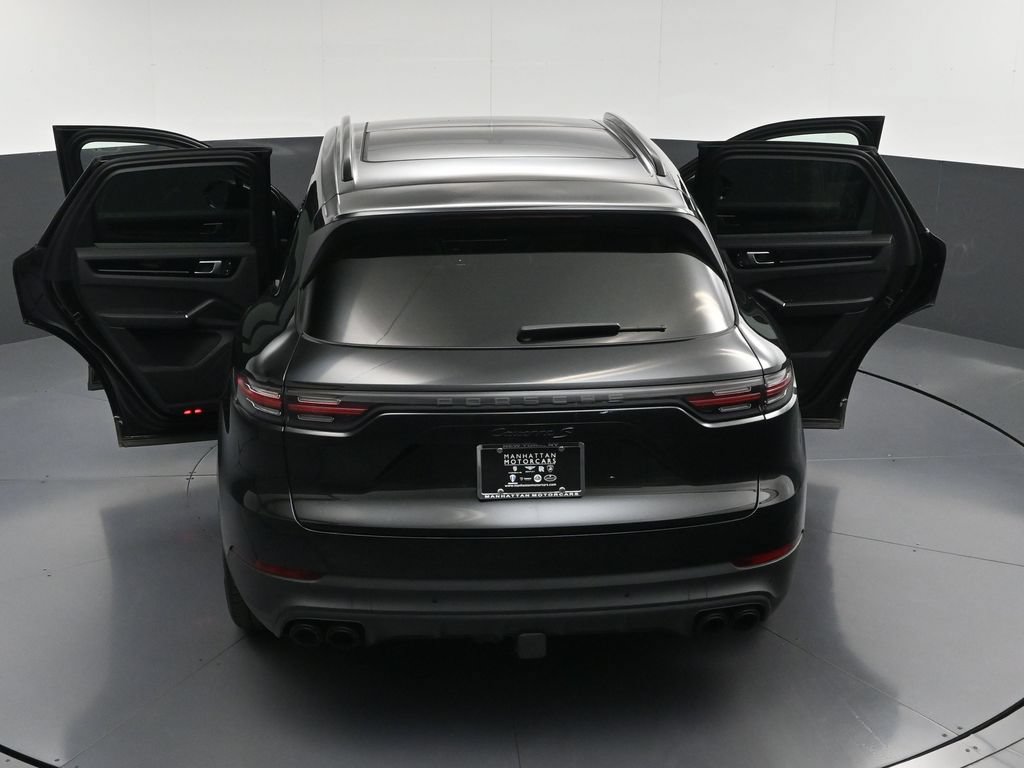 Certified 2023 Porsche Cayenne S Platinum AWD/4WD image 33