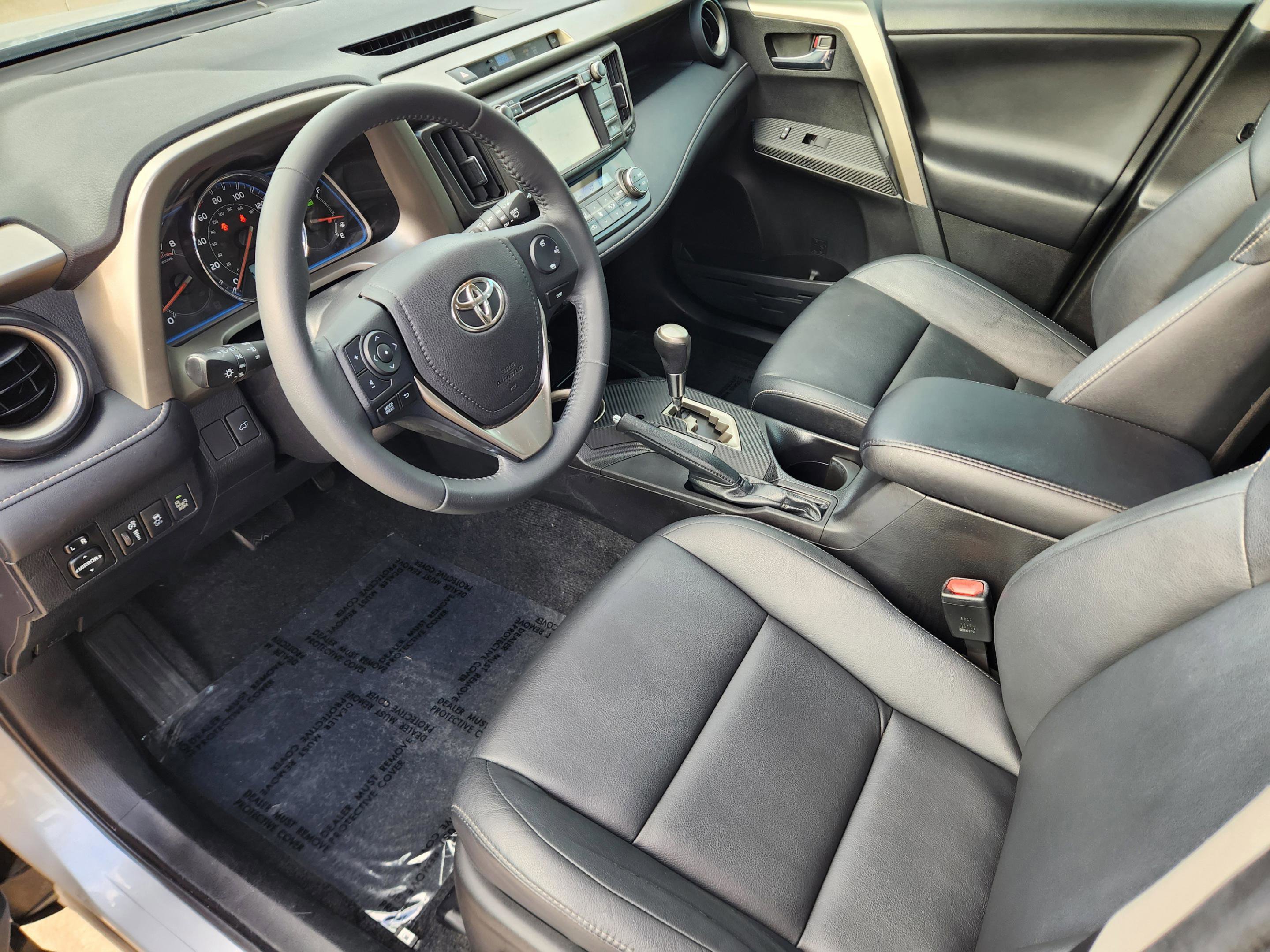 Used 2014 Toyota RAV4 Limited w/ Technology Package FWD image 6