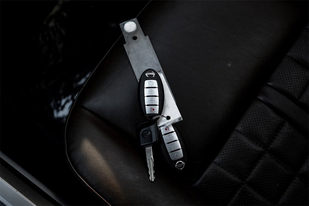 Used 2020 Nissan Titan Platinum Reserve w/ Moonroof Package image 62