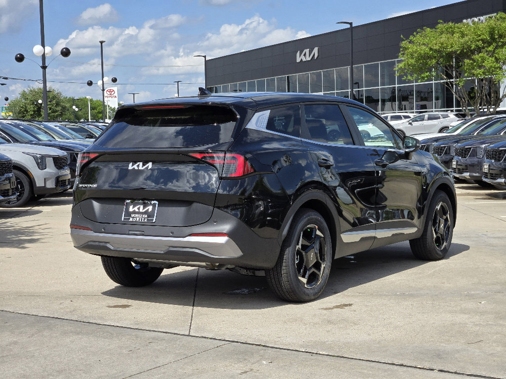 New 2026 Kia Sportage EX image 4
