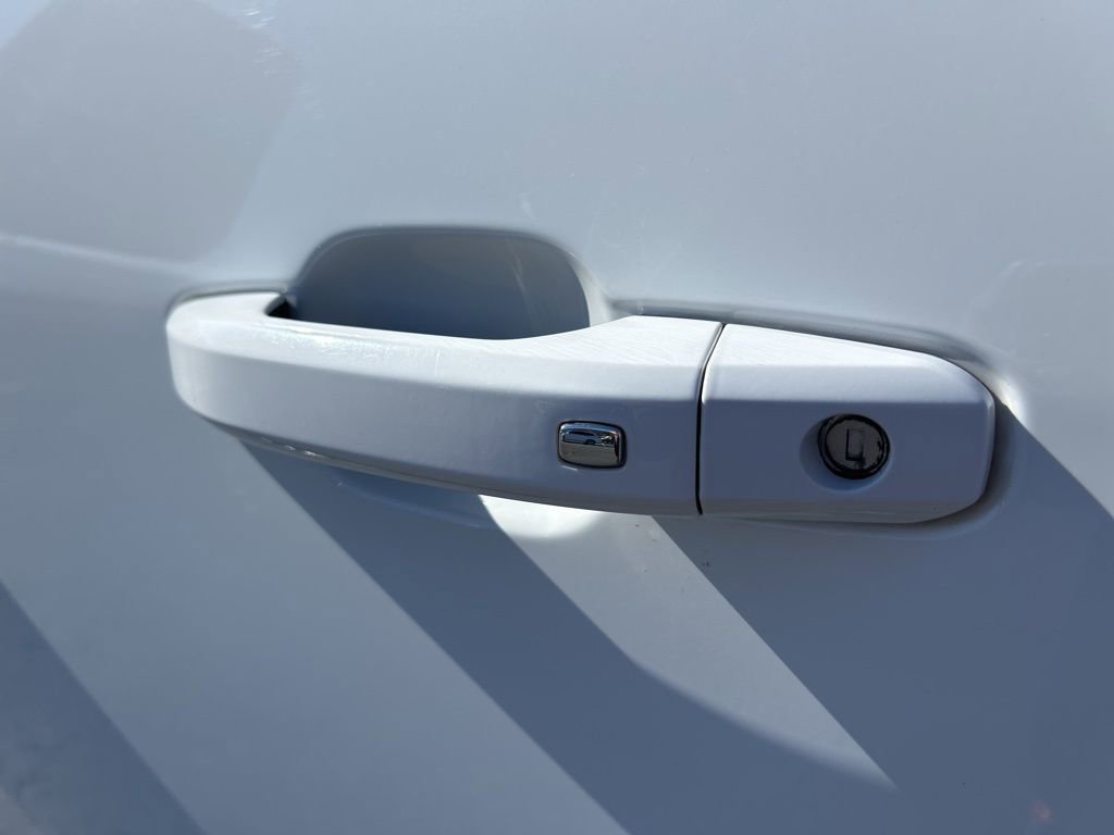 Used 2024 GMC Sierra 2500 AT4 w/ AT4 Premium Plus Package image 16