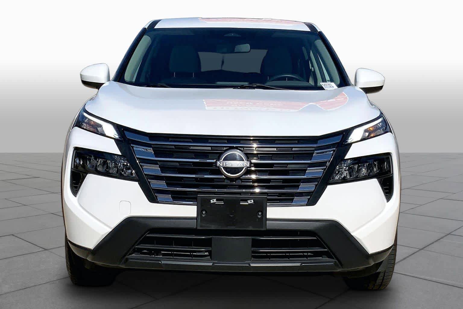 Used 2024 Nissan Rogue SV AWD/4WD image 4