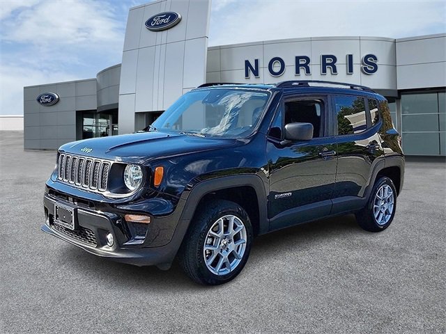 Used 2022 Jeep Renegade Latitude w/ Convenience Group image 3