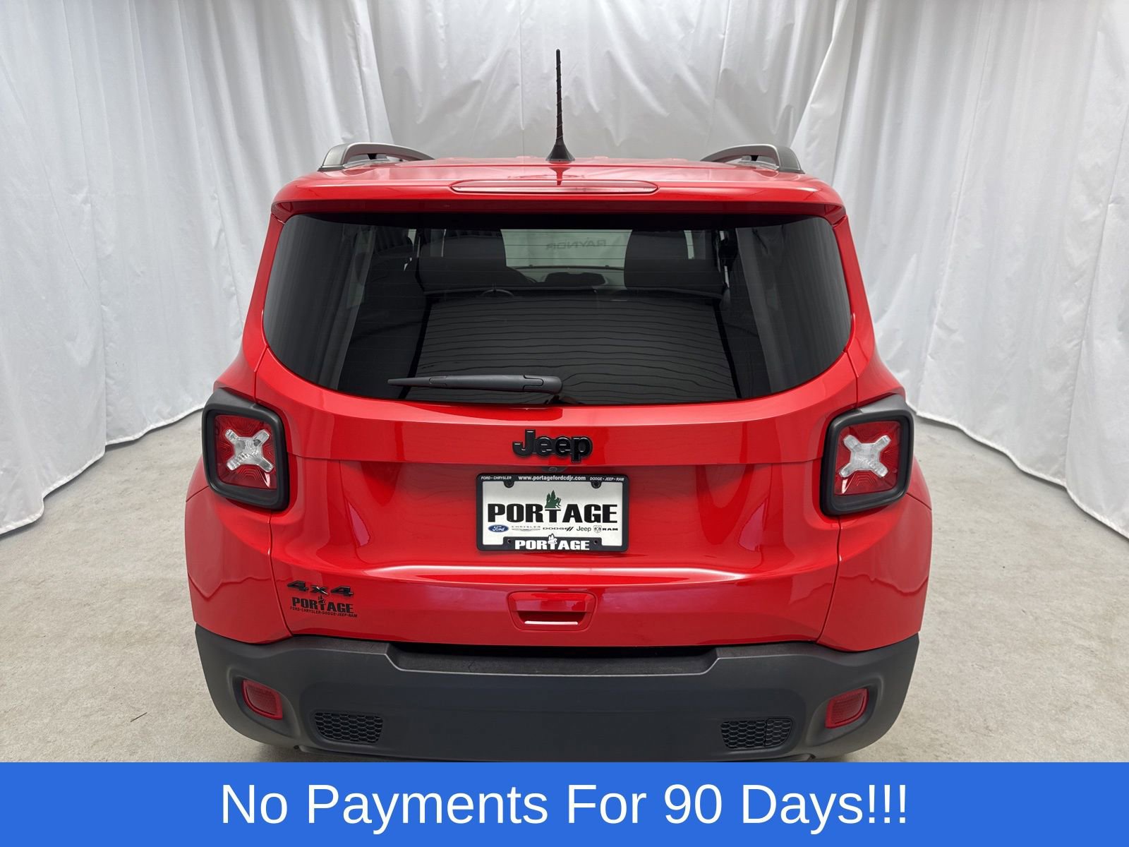 Used 2023 Jeep Renegade Latitude image 4