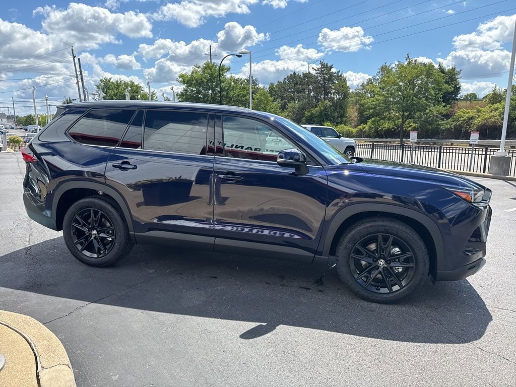 New 2025 Toyota Grand Highlander AWD image 6