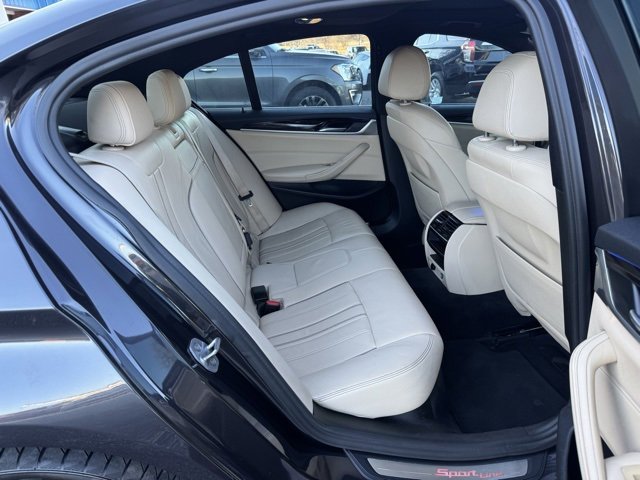 Used 2019 BMW 540i image 11