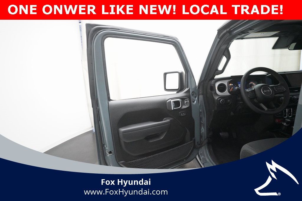 Used 2024 Jeep Wrangler Willys image 25