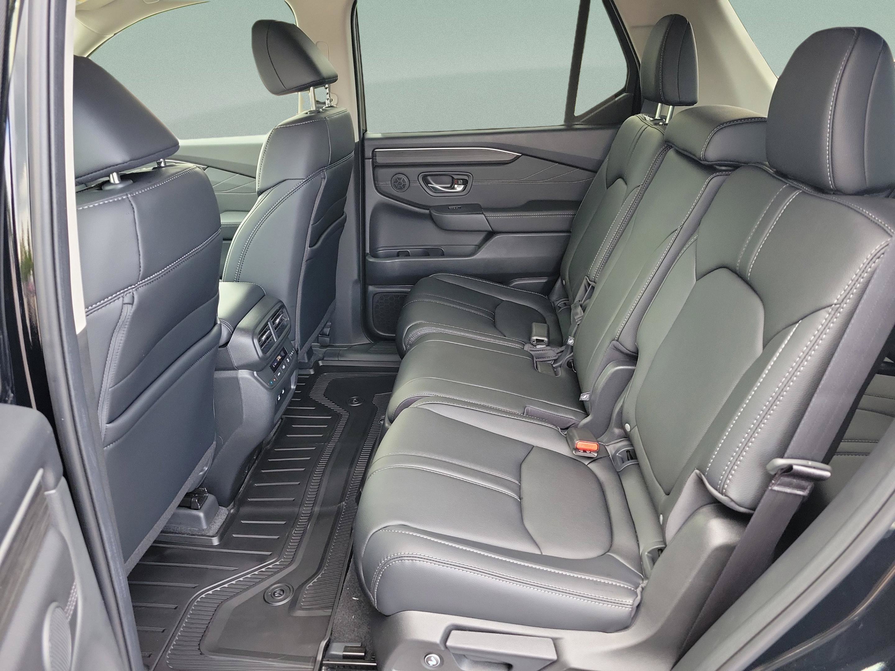 New 2026 Honda Pilot Touring image 9