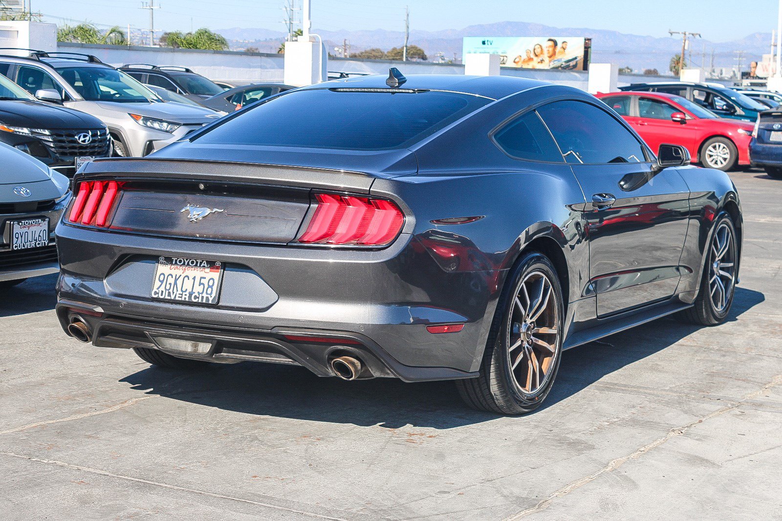 Used 2020 Ford Mustang Premium RWD image 9