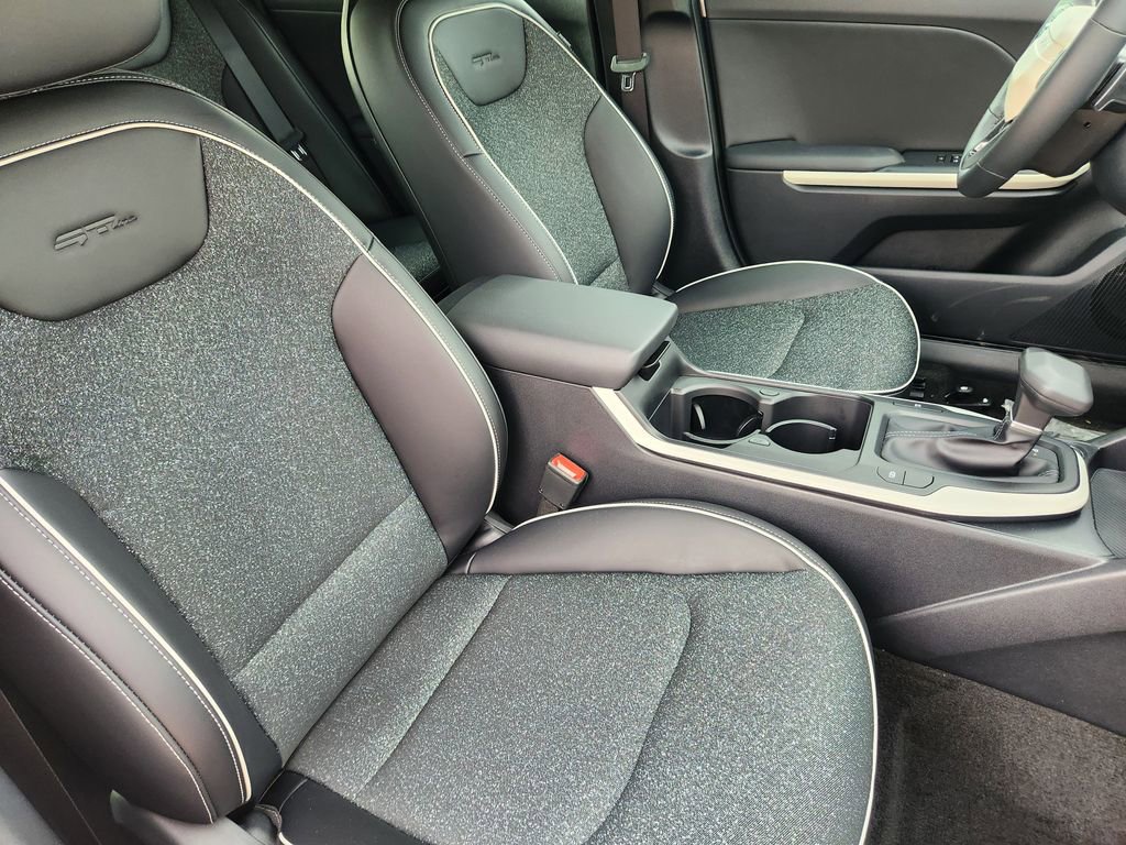 New 2025 Kia K4 GT-Line w/ GT-Line Sunroof Package image 10