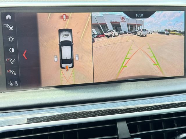 Used 2019 BMW 750i w/ Executive Package RWD image 21