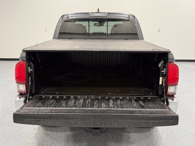 Used 2021 Toyota Tacoma SR5 RWD image 8