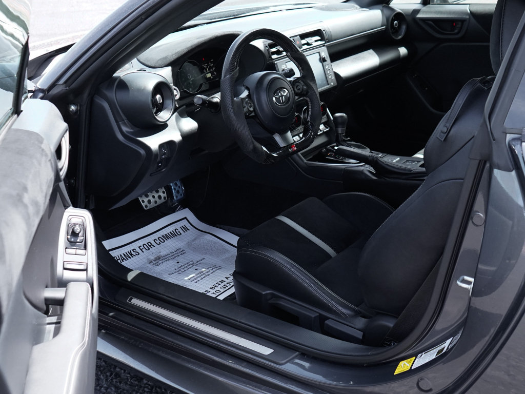 Used 2025 Toyota GR86 Premium RWD image 13