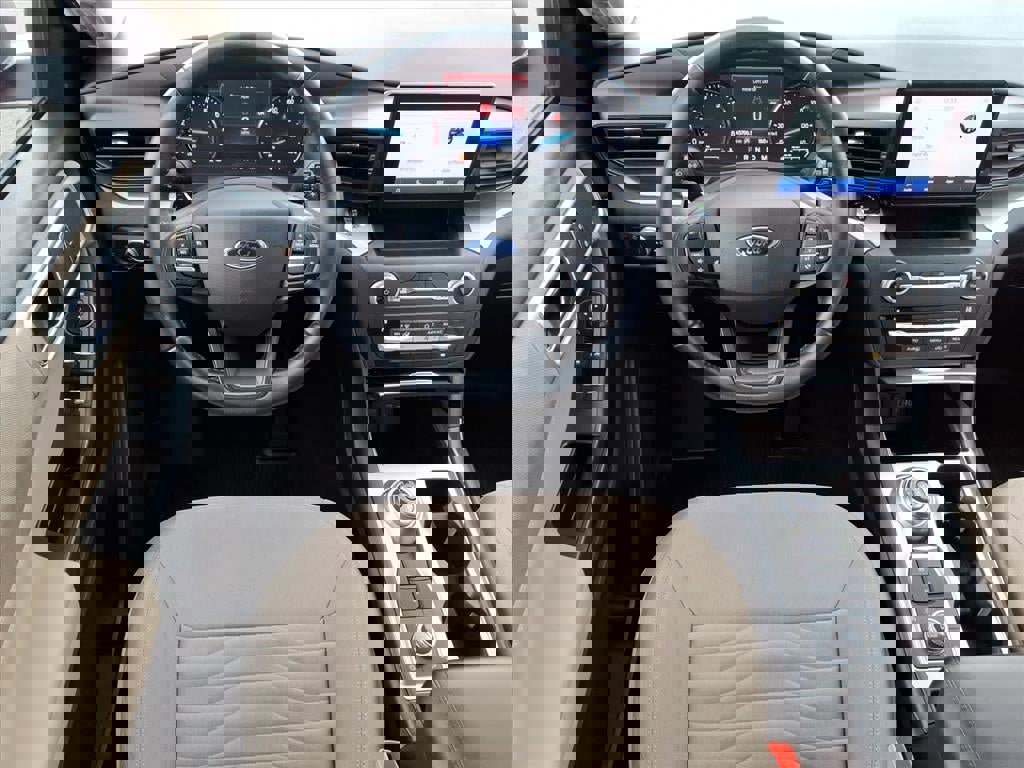 Used 2020 Ford Explorer XLT w/ Class III Trailer Tow Package image 13