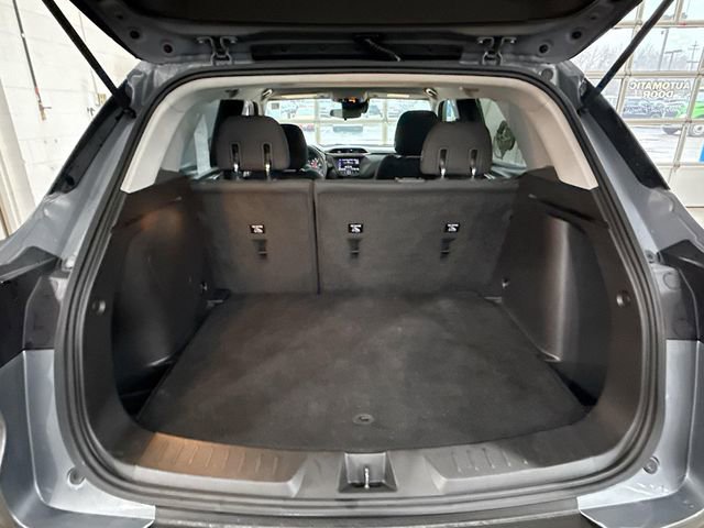 Used 2022 Chevrolet TrailBlazer LT w/ LPO, Blackout Package image 25