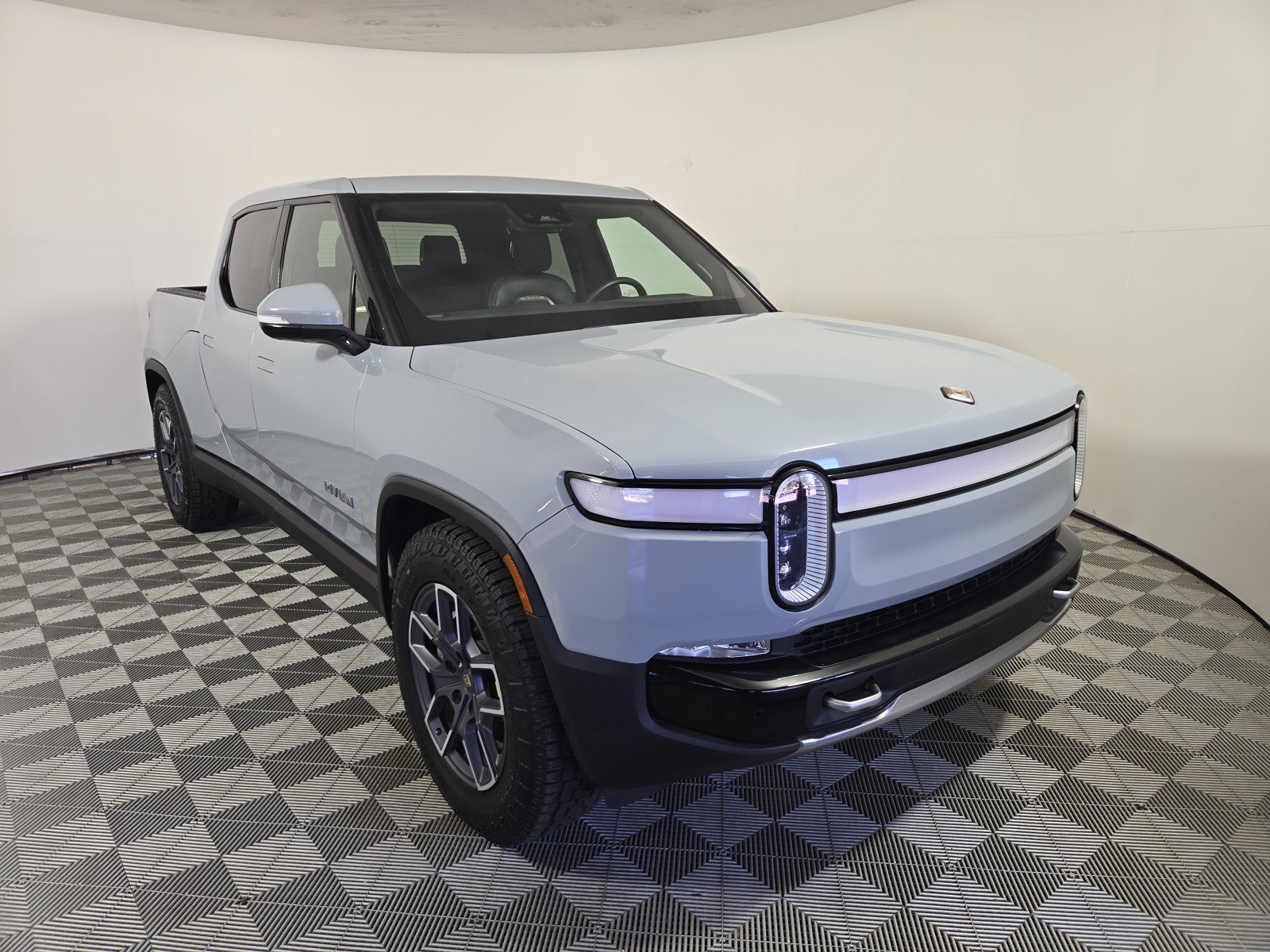 Used 2023 Rivian R1T Adventure AWD/4WD image 7