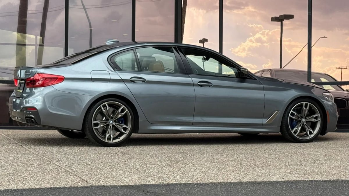 Used 2020 BMW M550i xDrive w/ Executive Package AWD/4WD image 13