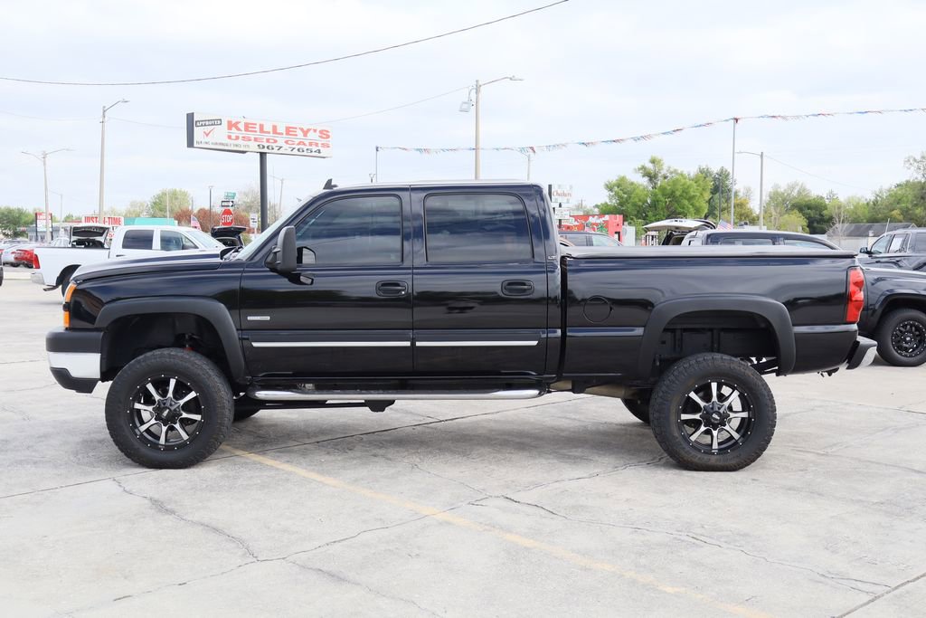 Used 2006 Chevrolet Silverado 2500 LT w/ Heavy-Duty Power Package image 5