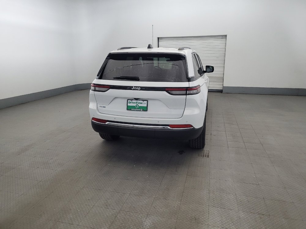 Used 2023 Jeep Grand Cherokee 4WD 4xe image 7