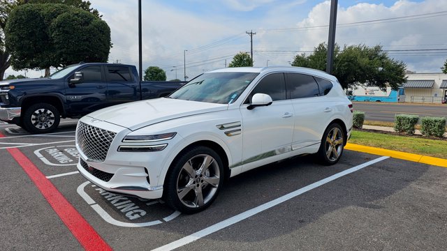 Used 2023 Genesis GV80 3.5T w/ Prestige Package AWD/4WD image 2