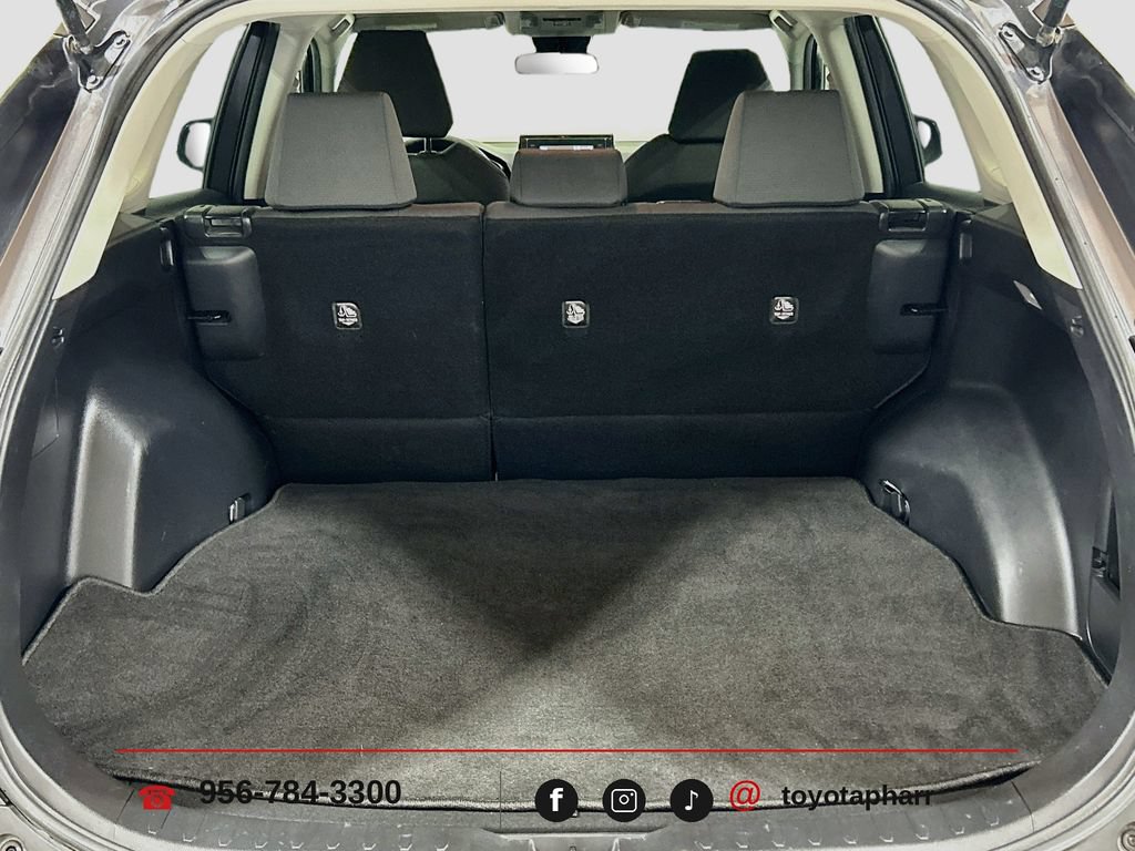 Used 2020 Toyota RAV4 XLE FWD image 23
