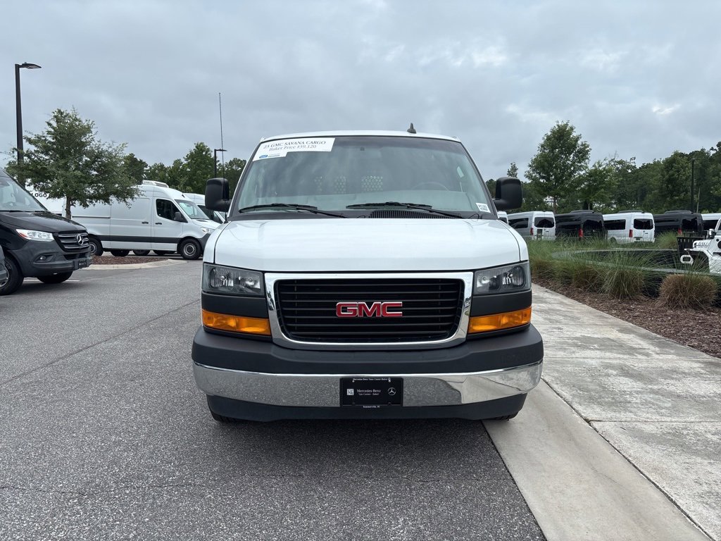 Used 2023 GMC Savana 2500 w/ Driver Convenience Package image 9