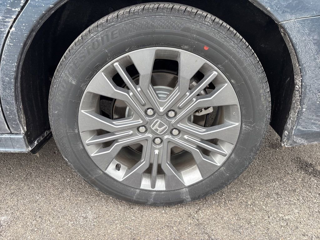 Certified 2025 Honda Odyssey Touring image 8