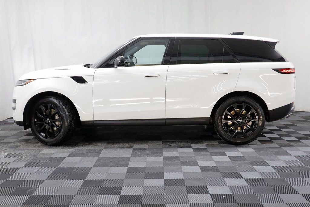 Used 2024 Land Rover Range Rover Sport SE AWD/4WD image 4