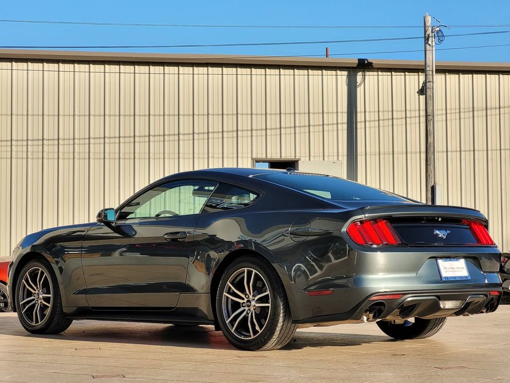 Used 2016 Ford Mustang Premium image 4