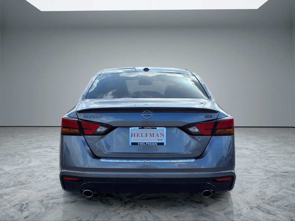 Used 2023 Nissan Altima 2.5 SR FWD image 6