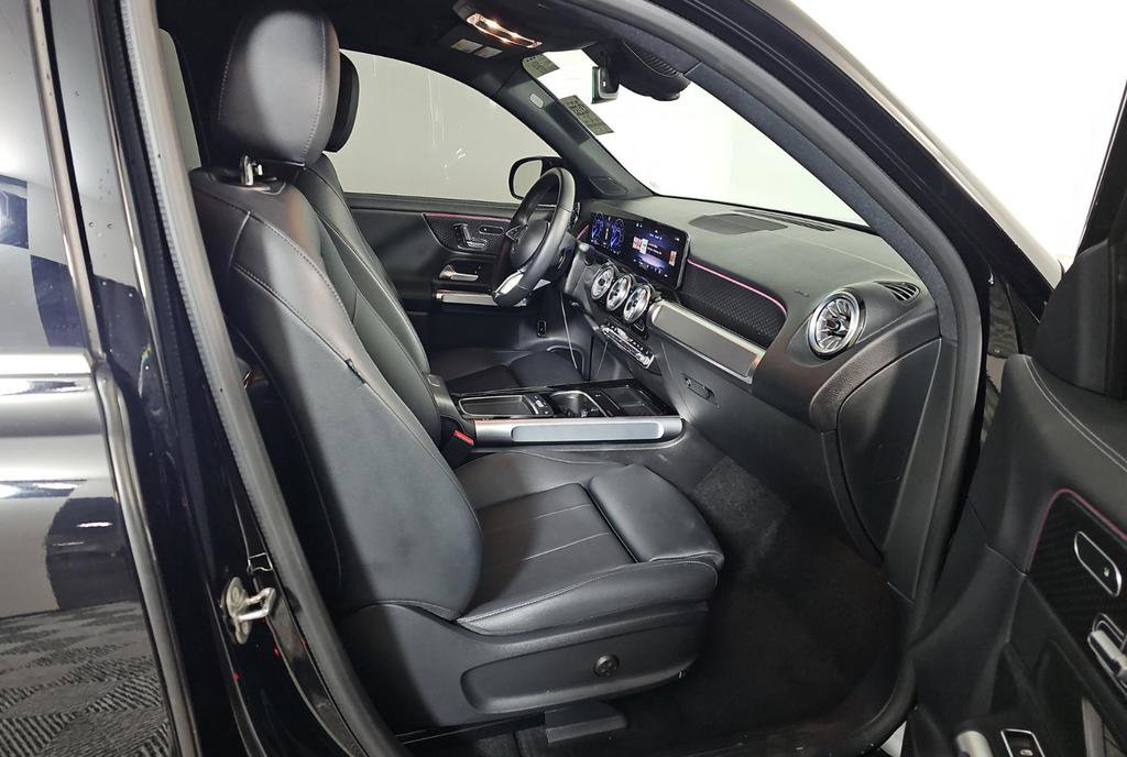 Used 2024 Mercedes-Benz EQB 300 4MATIC w/ Winter Package image 8