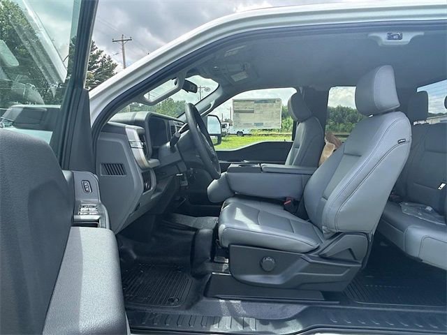 New 2025 Ford F350 XL w/ XL Chrome Package image 12