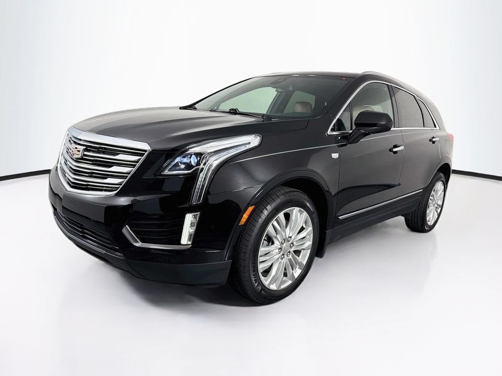 Used 2019 Cadillac XT5 Premium Luxury FWD image 3