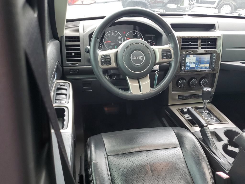 Used 2012 Jeep Liberty Limited Jet w/ Comfort/Convenience Group AWD/4WD image 10