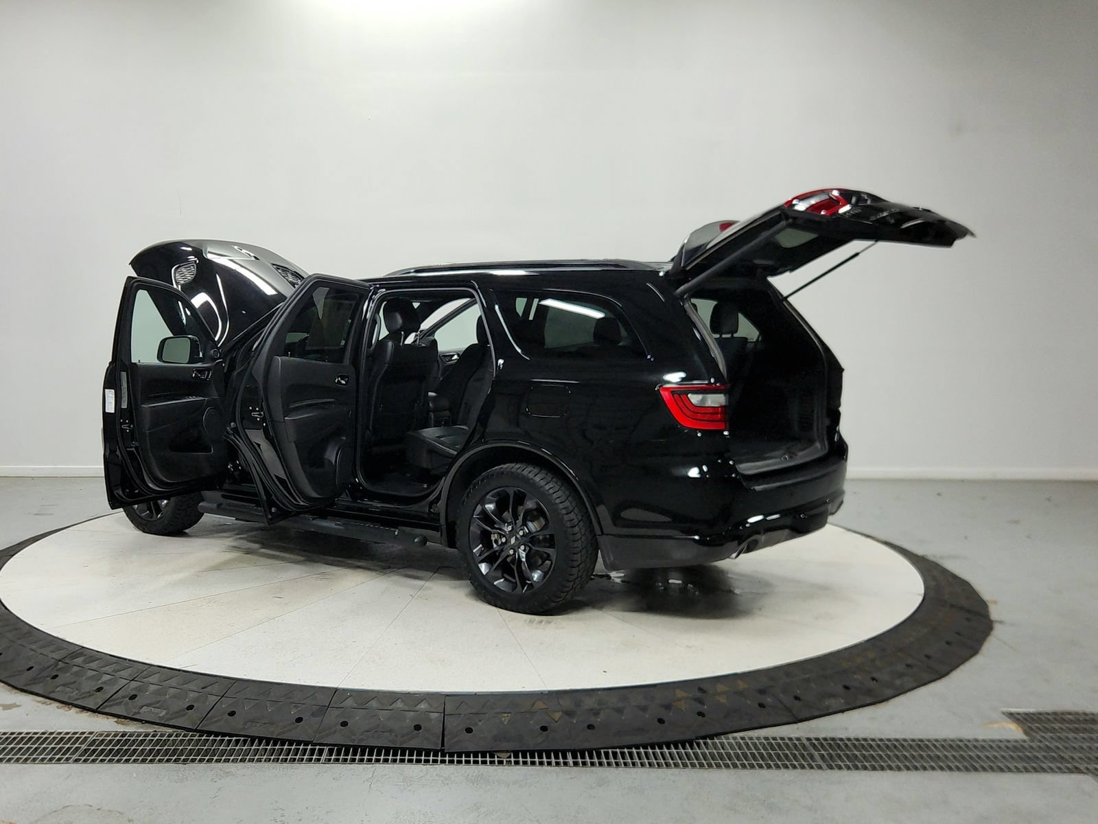 Used 2024 Dodge Durango R/T AWD/4WD image 14