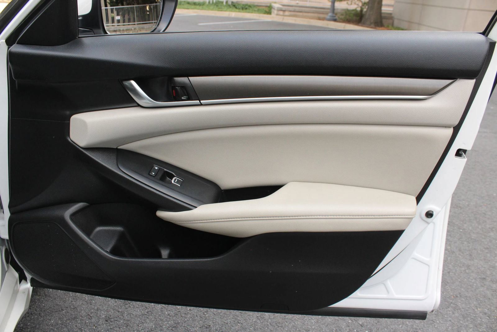 Used 2021 Honda Accord LX image 28