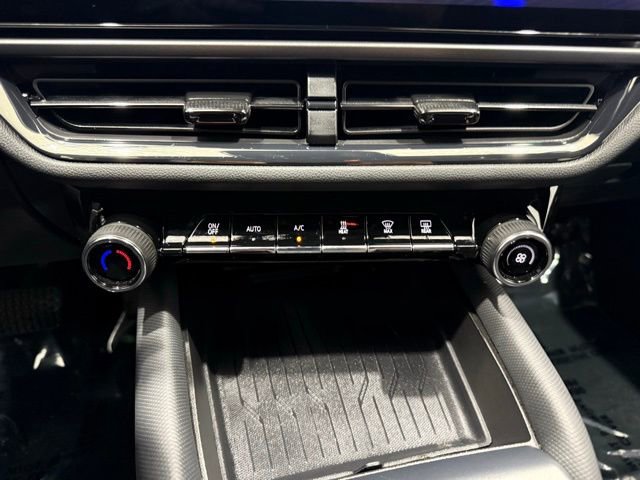 Used 2024 Chevrolet Equinox EV RS image 34