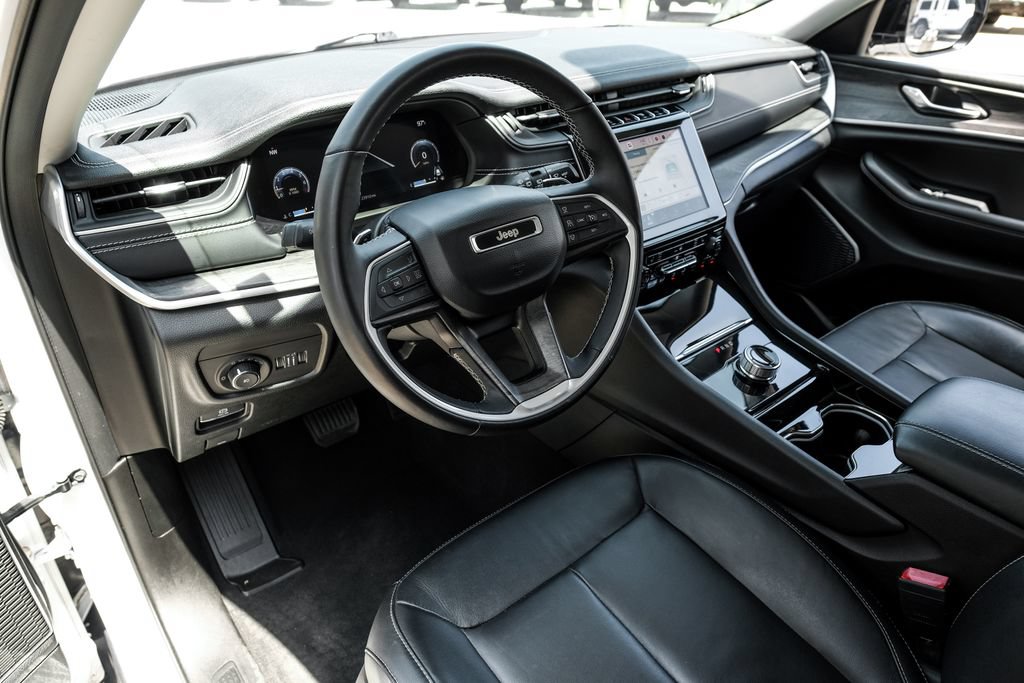 Used 2022 Jeep Grand Cherokee Limited RWD image 25