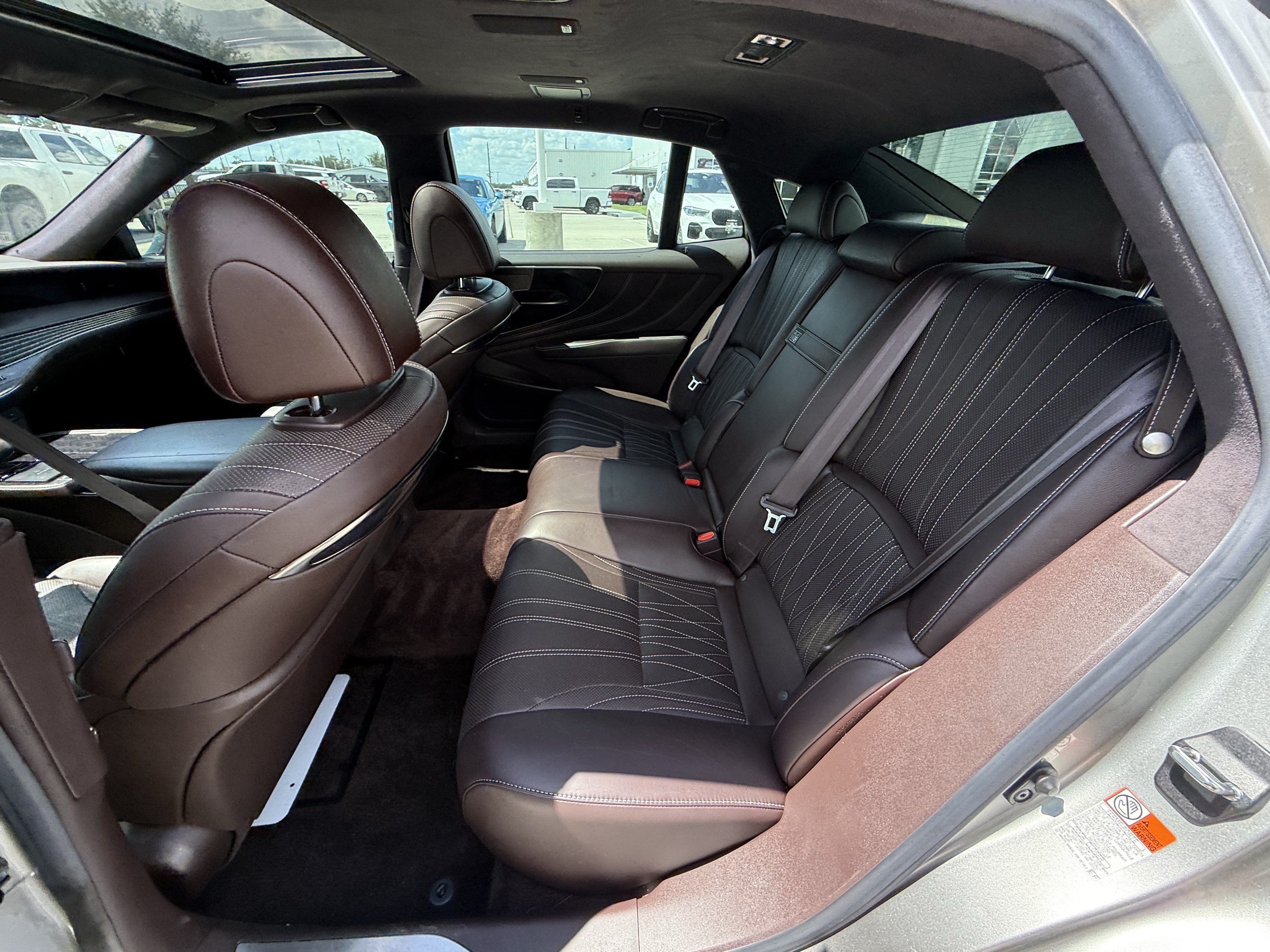 Used 2020 Lexus LS 500 w/ Interior Upgrade Package RWD image 28