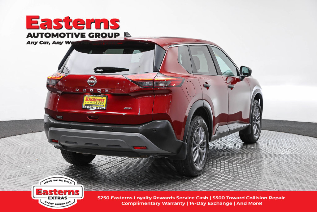 Used 2023 Nissan Rogue S AWD/4WD image 6