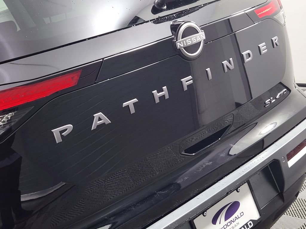 New 2026 Nissan Pathfinder SL image 8