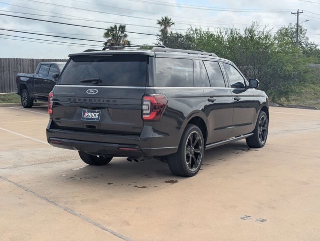 Used 2022 Ford Expedition Max Limited AWD/4WD image 5