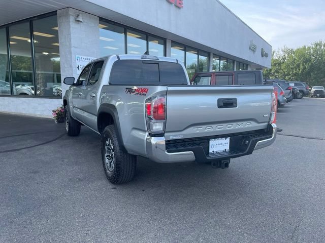 Used 2022 Toyota Tacoma TRD Off-Road AWD/4WD image 7