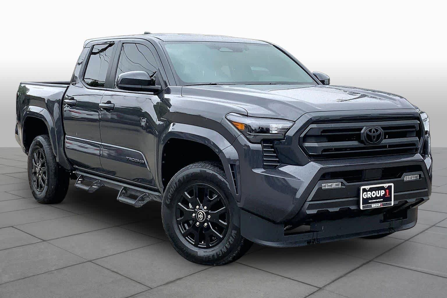Used 2026 Toyota Tacoma SR5 AWD/4WD image 3