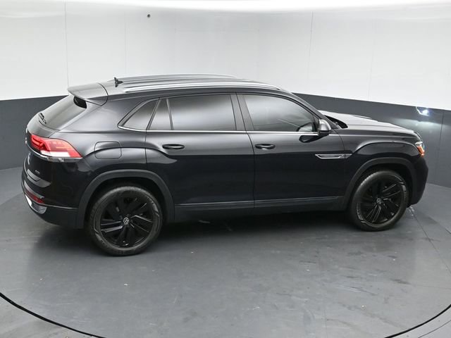 Used 2022 Volkswagen Atlas Cross Sport SE w/ Black Wheel Package image 42