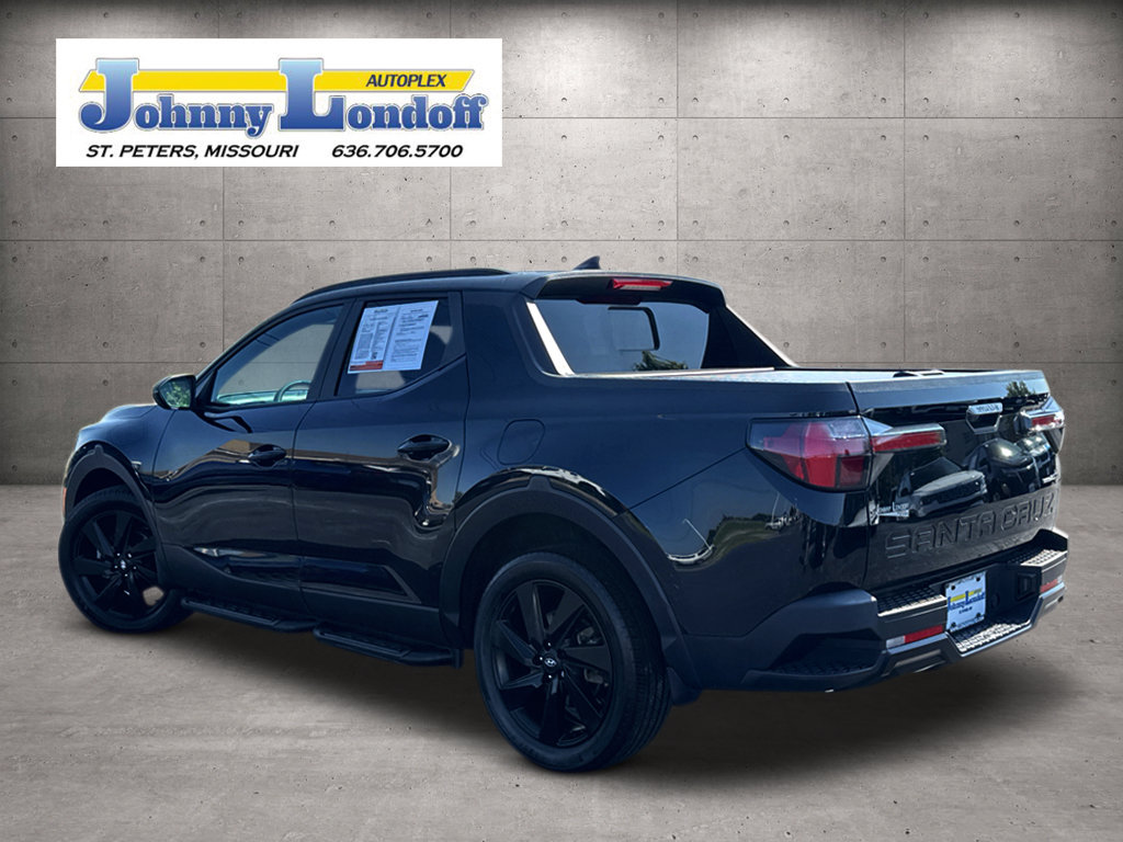 Used 2023 Hyundai Santa Cruz Night w/ Cargo Package AWD/4WD image 3