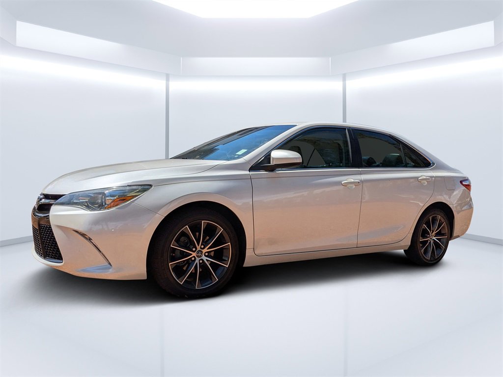 Used 2015 Toyota Camry image 7