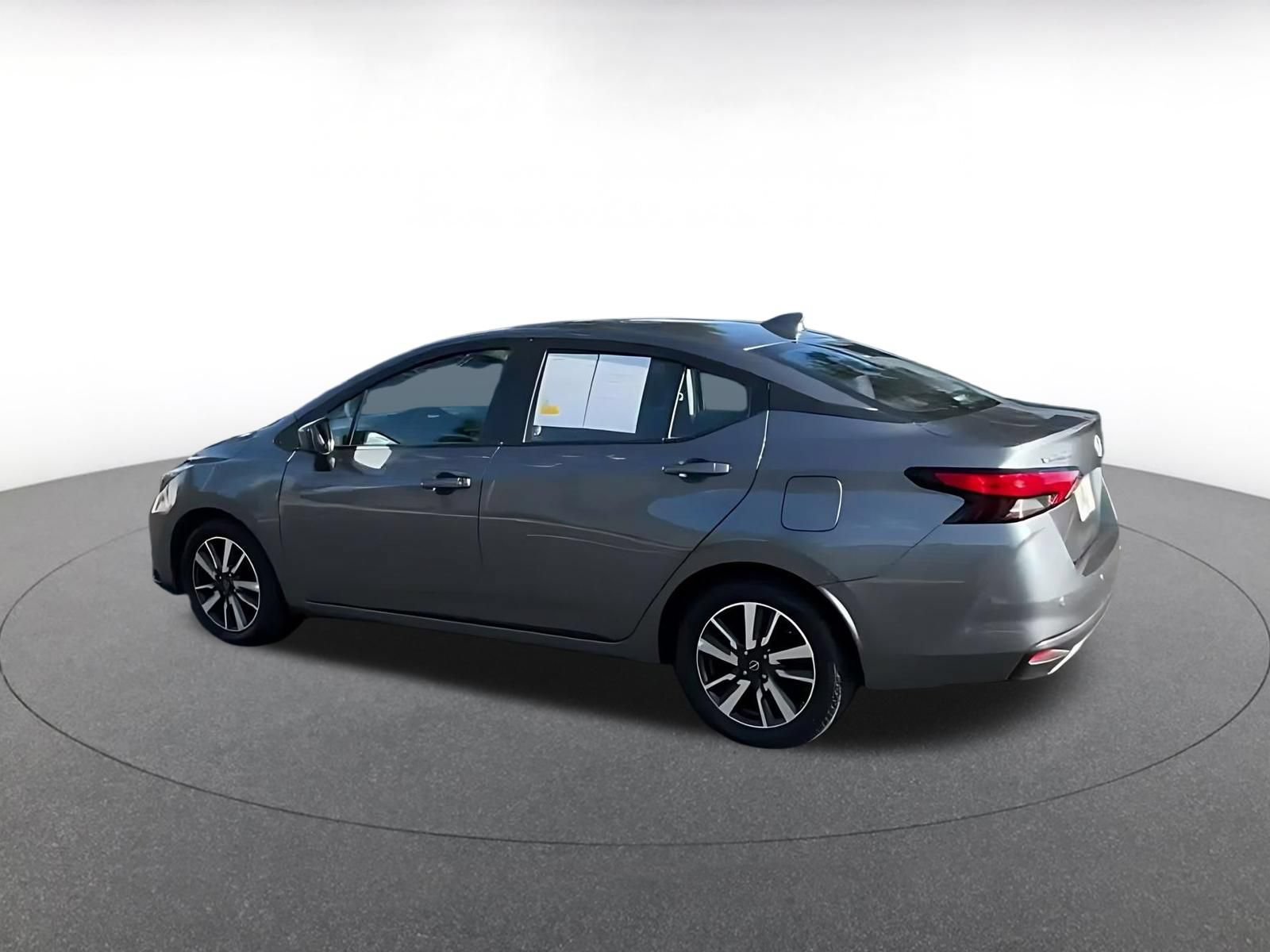 Used 2025 Nissan Versa SV FWD image 9