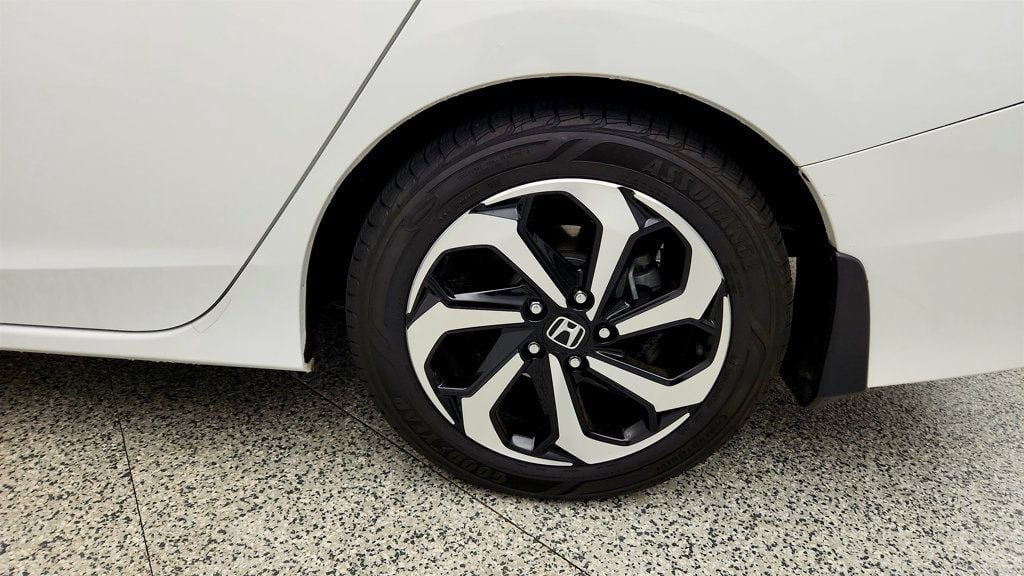 Used 2016 Honda Accord EX-L image 9