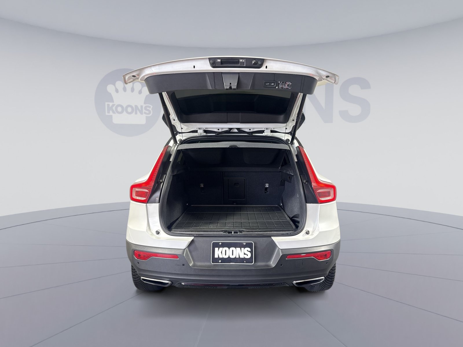Used 2020 Volvo XC40 T5 R-Design AWD/4WD image 26